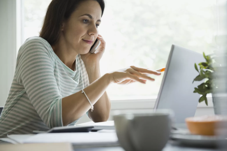 How Teachers Can Use Free AI Voice Generators to Create Engaging Lessons